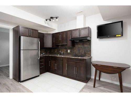 231 Merganser Crescent, Fort Mcmurray, AB - Indoor Photo Showing Kitchen