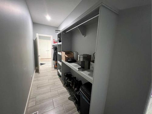 105 Dehoog Crescent, Fort Mcmurray, AB - Indoor Photo Showing Other Room