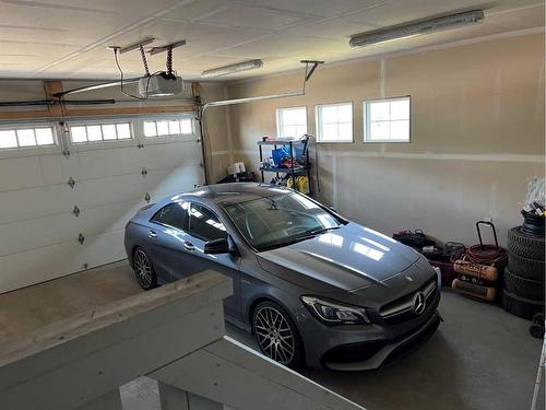 105 Dehoog Crescent, Fort Mcmurray, AB - Indoor Photo Showing Garage