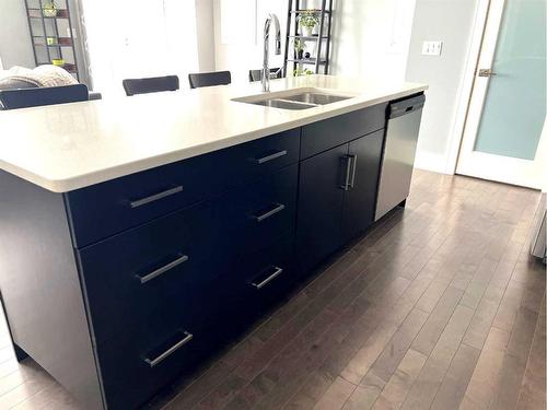 105 Dehoog Crescent, Fort Mcmurray, AB - Indoor Photo Showing Kitchen With Double Sink