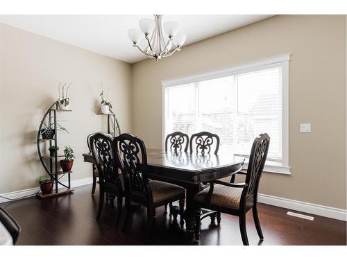 19-300 Sparrow Hawk Drive, Fort Mcmurray, AB - Indoor Photo Showing Dining Room