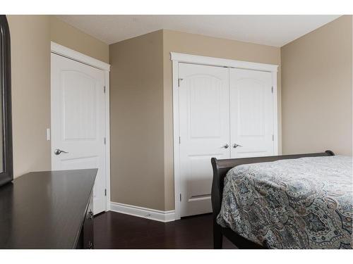 19-300 Sparrow Hawk Drive, Fort Mcmurray, AB - Indoor Photo Showing Bedroom