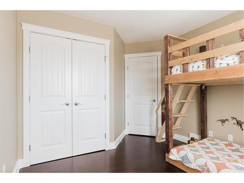 19-300 Sparrow Hawk Drive, Fort Mcmurray, AB - Indoor Photo Showing Bedroom