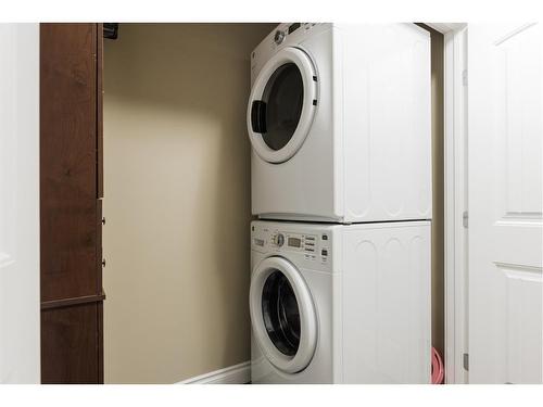 19-300 Sparrow Hawk Drive, Fort Mcmurray, AB - Indoor Photo Showing Laundry Room