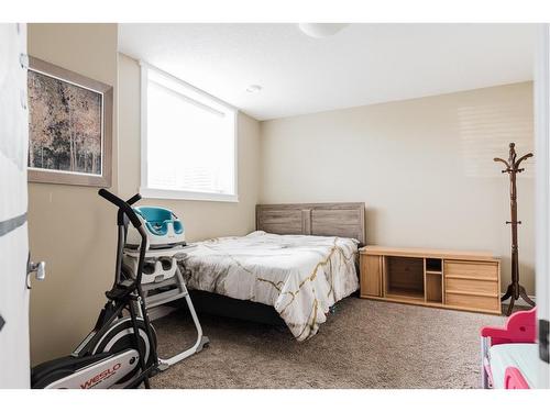 19-300 Sparrow Hawk Drive, Fort Mcmurray, AB - Indoor Photo Showing Bedroom