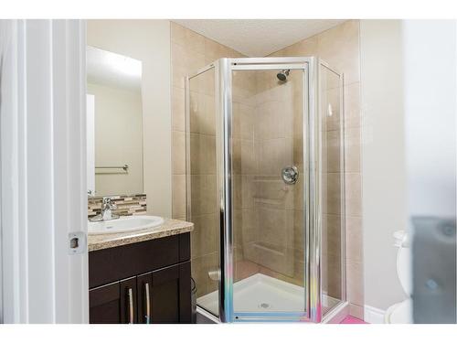 19-300 Sparrow Hawk Drive, Fort Mcmurray, AB - Indoor Photo Showing Bathroom