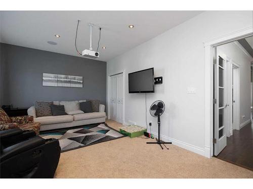 173 Blackburn Drive, Fort Mcmurray, AB - Indoor Photo Showing Living Room