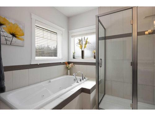 173 Blackburn Drive, Fort Mcmurray, AB - Indoor Photo Showing Bathroom