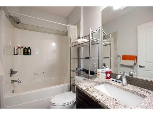 173 Blackburn Drive, Fort Mcmurray, AB - Indoor Photo Showing Bathroom