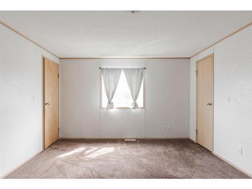 125 Hoehne Street, Fort Mcmurray, AB - Indoor Photo Showing Other Room