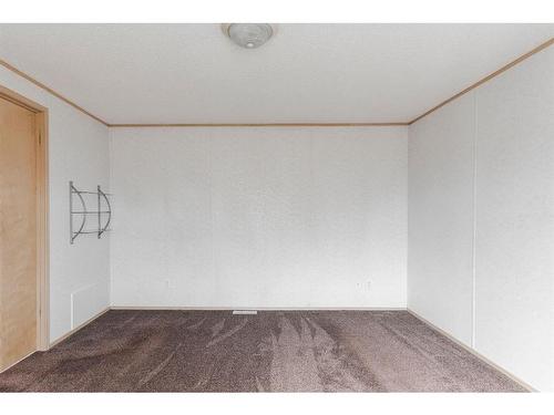 125 Hoehne Street, Fort Mcmurray, AB - Indoor Photo Showing Other Room