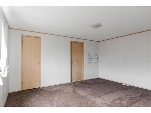 125 Hoehne Street, Fort Mcmurray, AB - Indoor Photo Showing Other Room