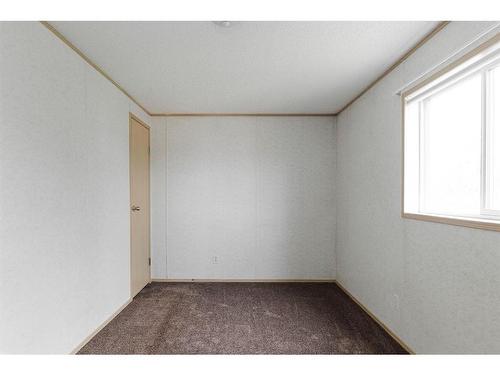 125 Hoehne Street, Fort Mcmurray, AB - Indoor Photo Showing Other Room