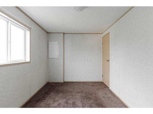 125 Hoehne Street, Fort Mcmurray, AB - Indoor Photo Showing Other Room