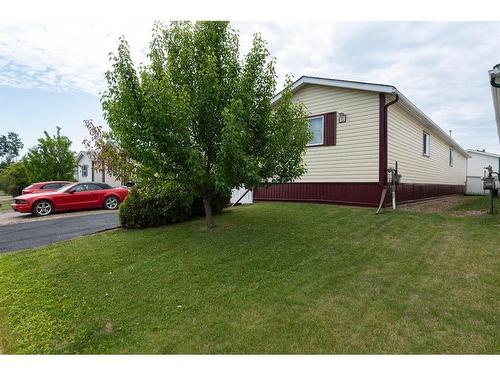 125 Hoehne Street, Fort Mcmurray, AB - Outdoor