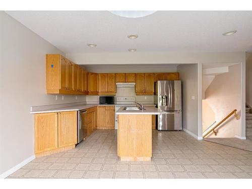 39-97 Wilson Drive, Fort Mcmurray, AB - Indoor Photo Showing Kitchen