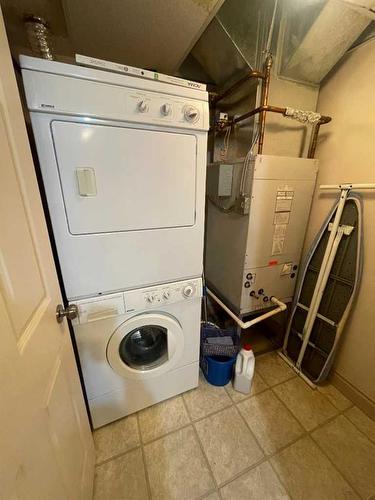 1308-38 Riedel Street, Fort Mcmurray, AB - Indoor Photo Showing Laundry Room