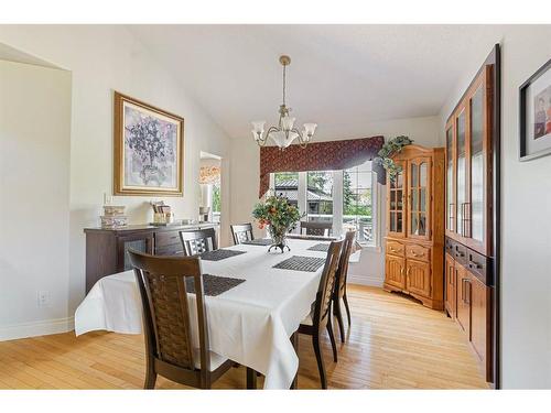 113 Wood Buffalo Way, Fort Mcmurray, AB - Indoor Photo Showing Dining Room