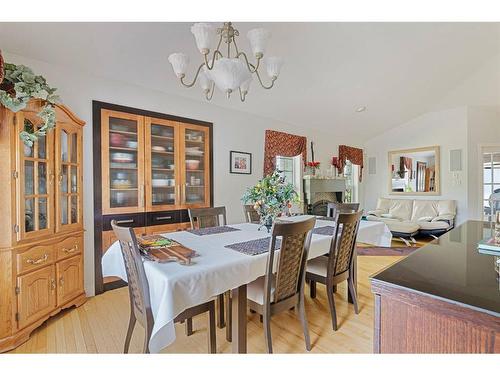 113 Wood Buffalo Way, Fort Mcmurray, AB - Indoor Photo Showing Dining Room