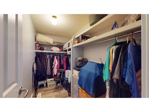 194 Windsor Drive, Fort Mcmurray, AB - Indoor With Storage