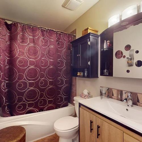 173 Elmore Drive, Fort Mcmurray, AB - Indoor Photo Showing Bathroom