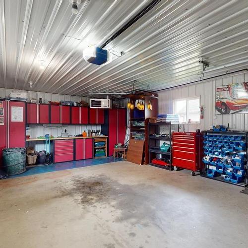 173 Elmore Drive, Fort Mcmurray, AB - Indoor Photo Showing Garage