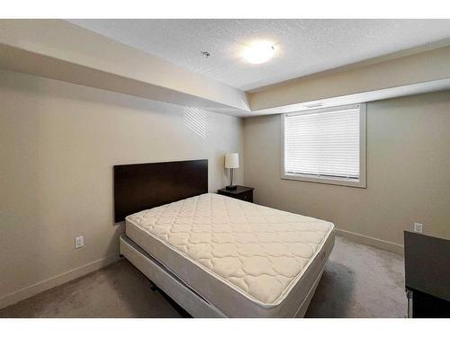 416-118 Millennium Drive, Fort Mcmurray, AB - Indoor Photo Showing Bedroom