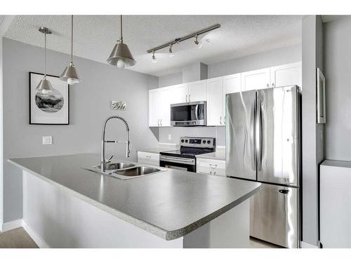 602-136A Sandpiper Road, Fort Mcmurray, AB - Indoor Photo Showing Kitchen With Double Sink