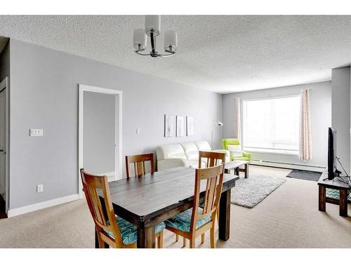 602-136A Sandpiper Road, Fort Mcmurray, AB - Indoor Photo Showing Dining Room