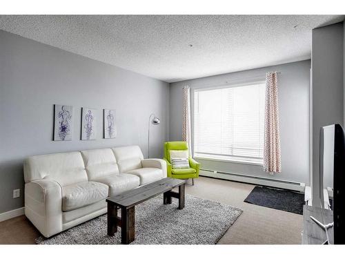 602-136A Sandpiper Road, Fort Mcmurray, AB - Indoor Photo Showing Living Room