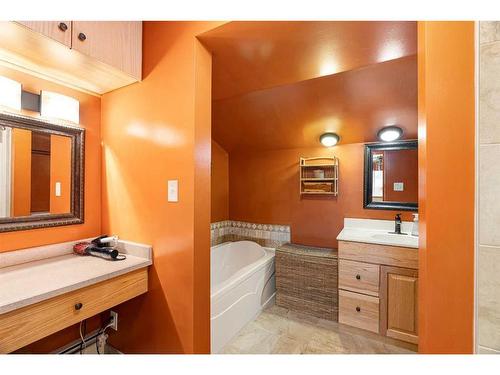 127 Christina Court, Fort Mcmurray, AB - Indoor Photo Showing Bathroom