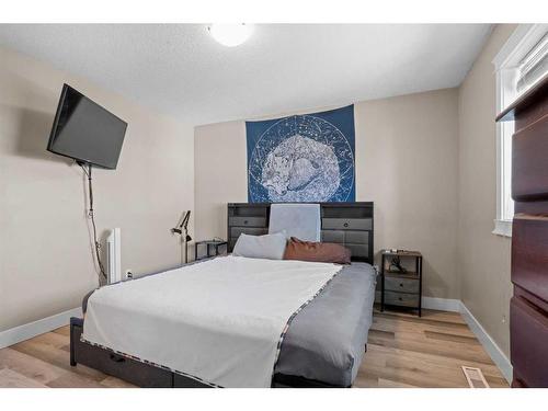 56-313 Millennium Drive, Fort Mcmurray, AB - Indoor Photo Showing Bedroom