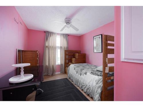 169 Cree Road, Fort Mcmurray, AB - Indoor Photo Showing Bedroom