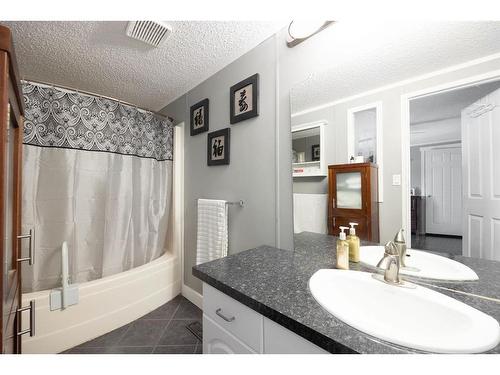 169 Cree Road, Fort Mcmurray, AB - Indoor Photo Showing Bathroom