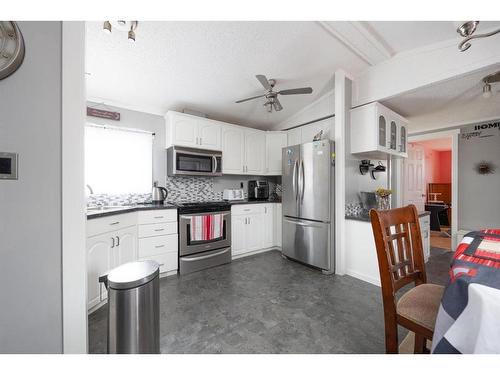 169 Cree Road, Fort Mcmurray, AB - Indoor Photo Showing Kitchen