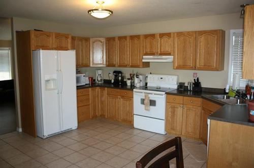 9314 91 Avenue, Lac La Biche, AB - Indoor Photo Showing Kitchen