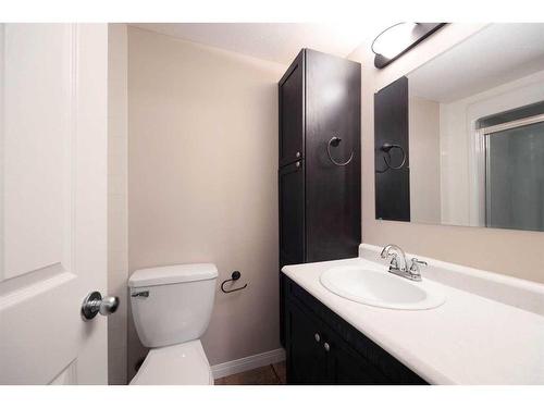 231 Bear Paw Drive, Fort Mcmurray, AB - Indoor Photo Showing Bathroom