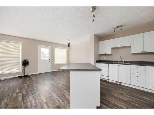 231 Bear Paw Drive, Fort Mcmurray, AB - Indoor Photo Showing Kitchen