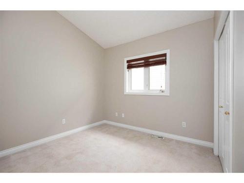 135 Bussieres Drive, Fort Mcmurray, AB - Indoor Photo Showing Other Room