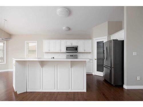 135 Bussieres Drive, Fort Mcmurray, AB - Indoor Photo Showing Kitchen