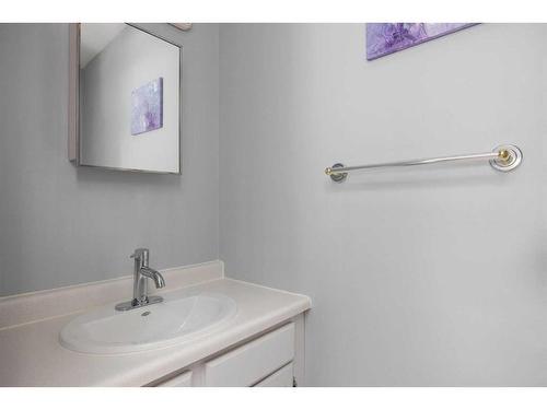 185 Ross Haven Drive, Fort Mcmurray, AB - Indoor Photo Showing Bathroom