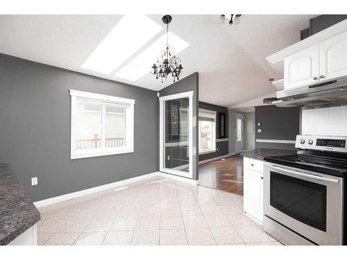 252 Cree Road, Fort Mcmurray, AB - Indoor Photo Showing Kitchen