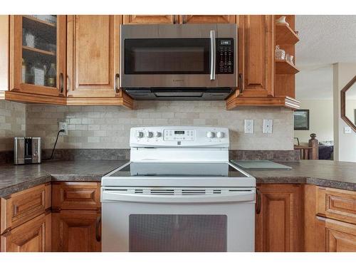 34 Birch Road, Fort Mcmurray, AB - Indoor Photo Showing Kitchen