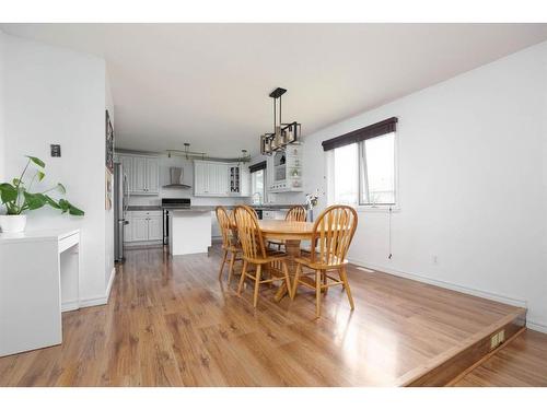 129 Robin Crescent, Fort Mcmurray, AB - Indoor Photo Showing Dining Room