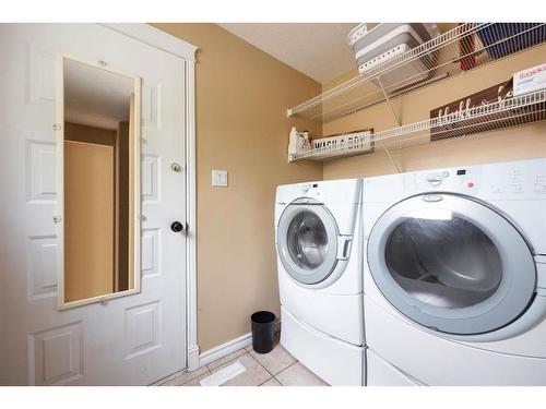 129 Robin Crescent, Fort Mcmurray, AB - Indoor Photo Showing Laundry Room