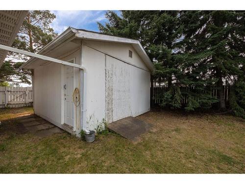 129 Robin Crescent, Fort Mcmurray, AB - Outdoor