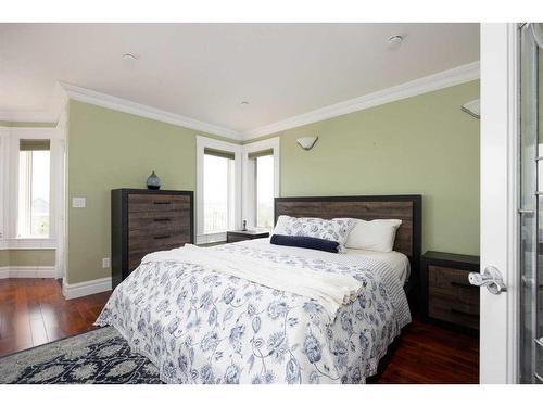 145 Fireweed Crescent, Fort Mcmurray, AB - Indoor Photo Showing Bedroom