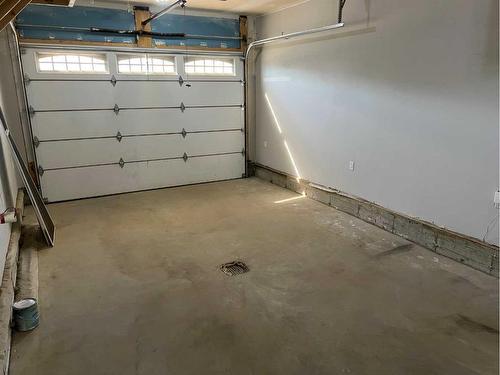 190 Athabasca Crescent, Fort Mcmurray, AB - Indoor Photo Showing Garage