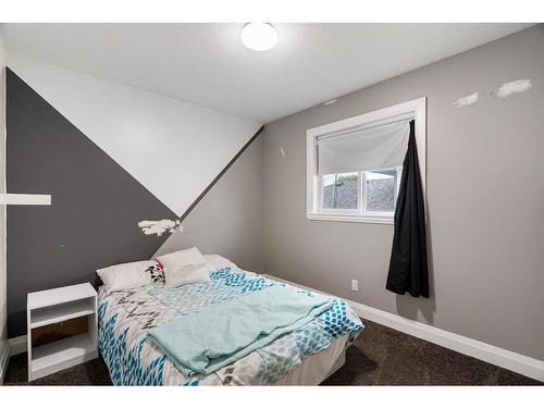 197 Waniandy Way, Fort Mcmurray, AB - Indoor Photo Showing Bedroom