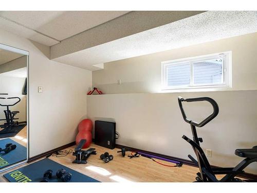 1 May Crescent, Fort Mcmurray, AB - Indoor Photo Showing Gym Room